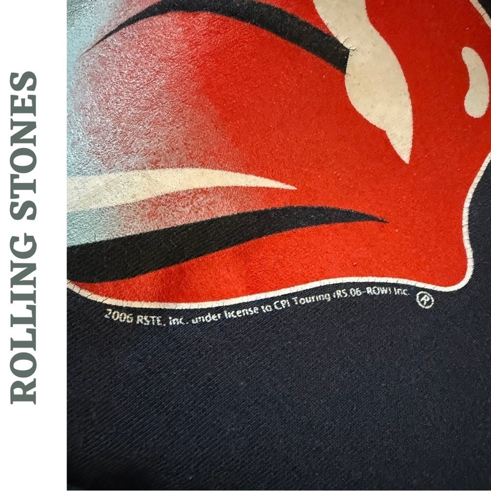 Y2K Rolling Stones Band Hoodie • Fall 2006 • Made in Canada • Medium • Vintage - Picture 8 of 9